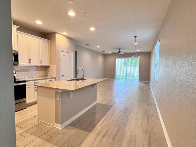 Building Photo - 1449 Paget Cove