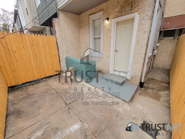 Building Photo - 2538 N Gratz St