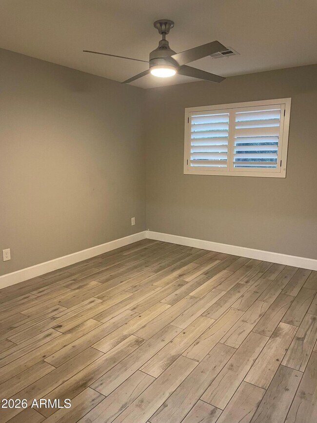 Building Photo - 429 W Flower St