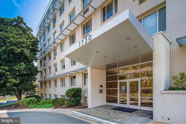 Building Photo - 1730 Arlington Blvd