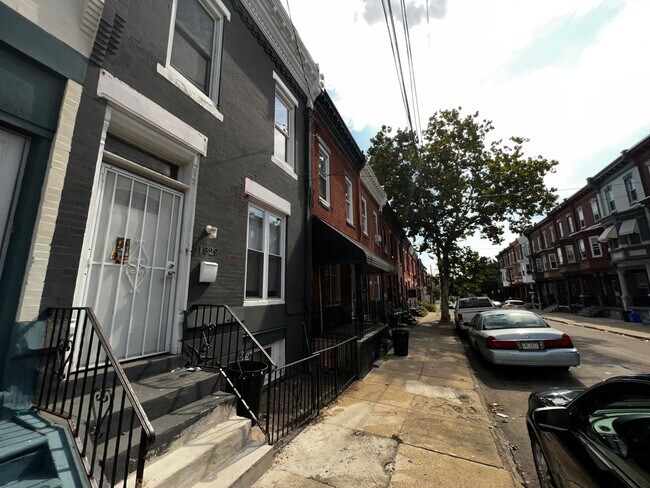 Building Photo - Renovated 3BR/1.5BA North Philly Home with Open Layout & Rear Yard