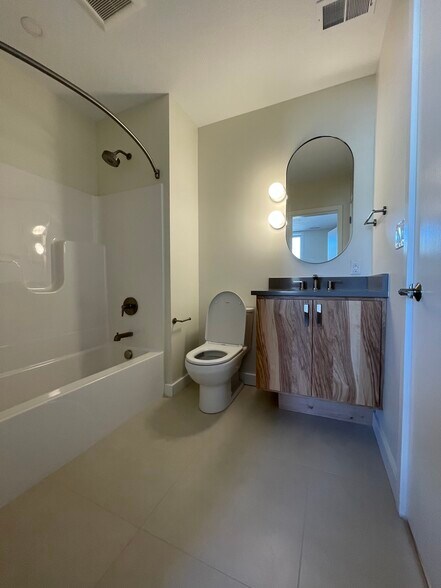 bathroom - 1306 Pennsylvania Ave