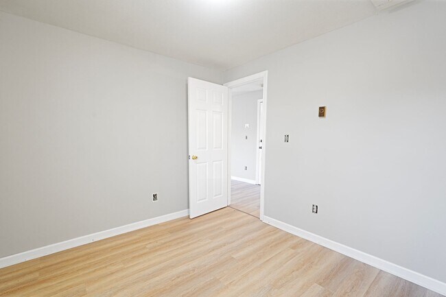 Building Photo - 26 Old West Brookfield Rd