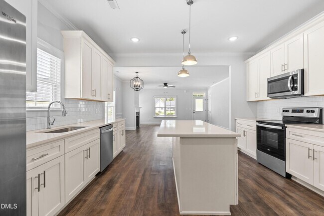 Building Photo - 148 E Battery Cir