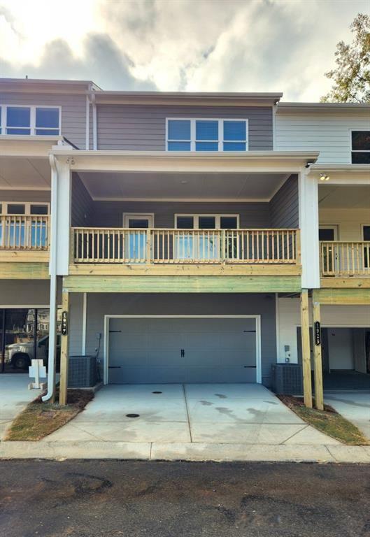 Building Photo - 1927 Audra Aly