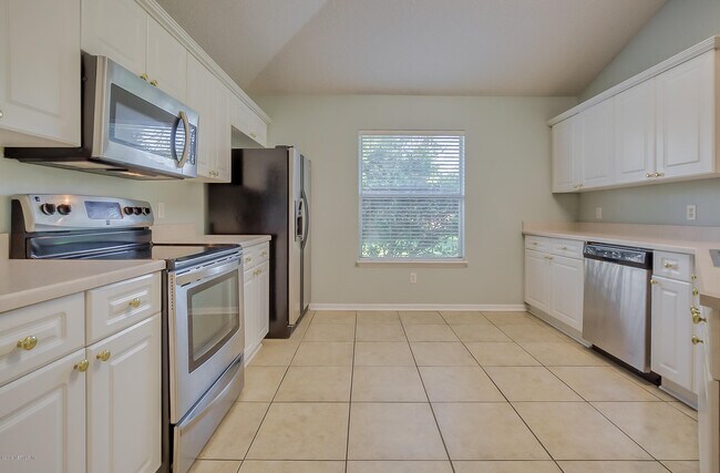 Building Photo - 442 Big Tree Rd