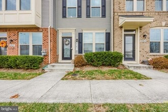 Building Photo - 43831 Stubble Cor Sq