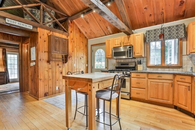 Building Photo - 24 Browns Ln