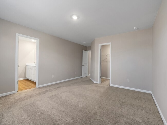 Building Photo - 140 Clairvale Ct