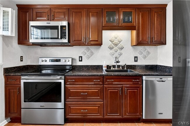 Building Photo - 8237 Mantova Dr