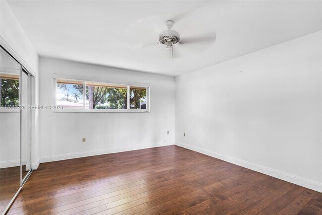 Building Photo - 7210 W Troon Cir