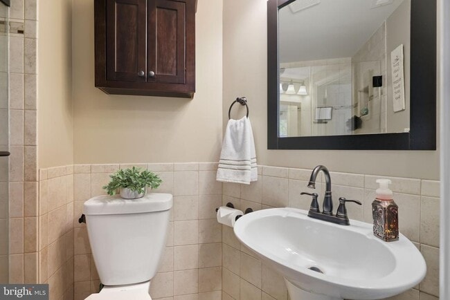 Building Photo - 7137 Murray Ln