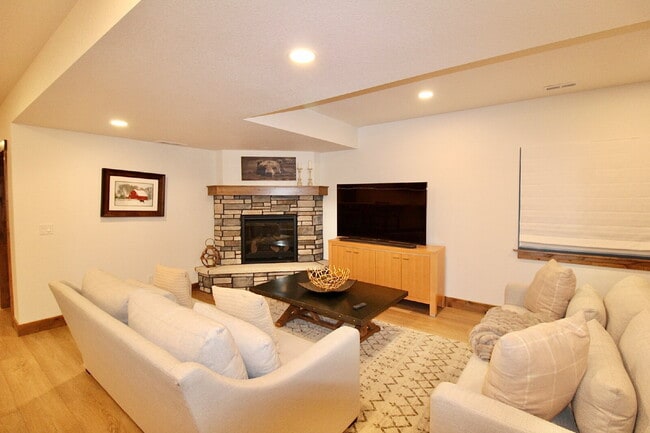 Building Photo - 3332 Danzante Bay Ct