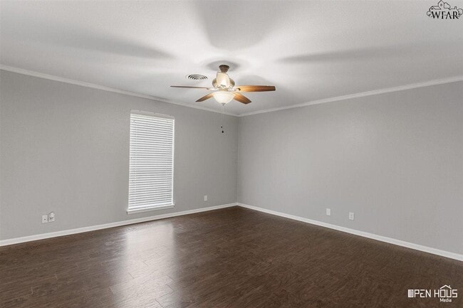 Building Photo - 4805 Big Bend Dr