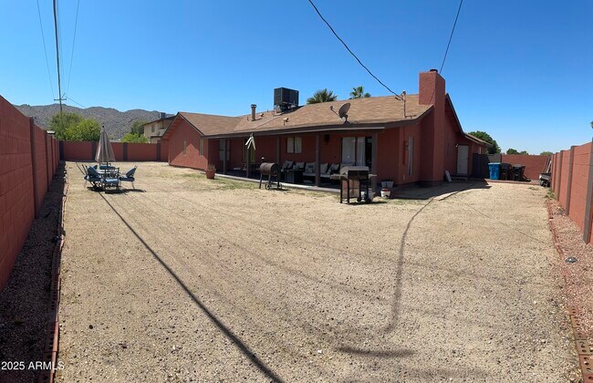 Building Photo - 8609 S 16th St