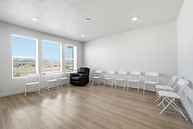 Building Photo - 7403 S Olivine River Ln