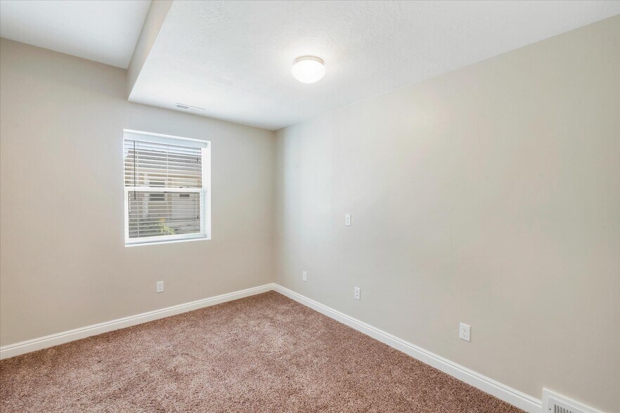 Building Photo - 3091 E Sandpiper Rd