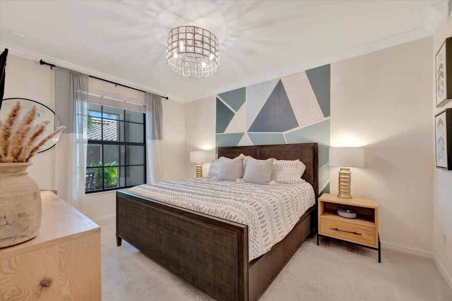 Primary Photo - 5720 Palmer Cir