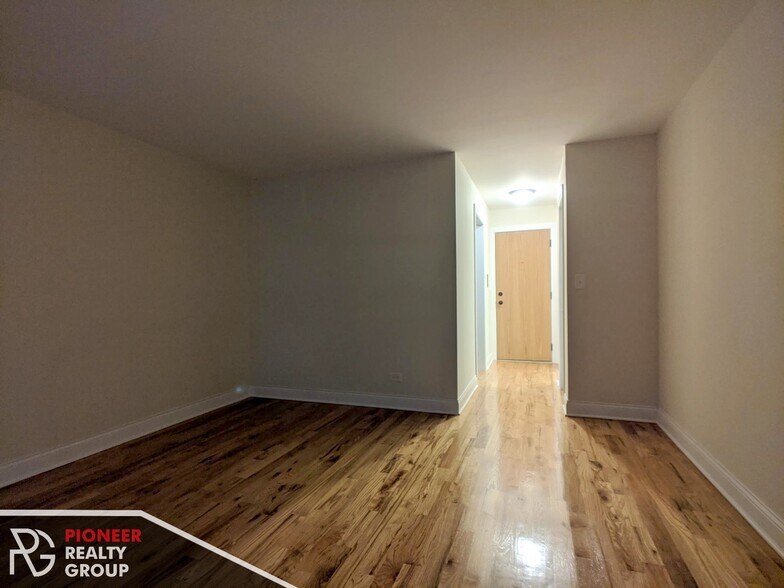 Building Photo - 535 W Arlington Pl