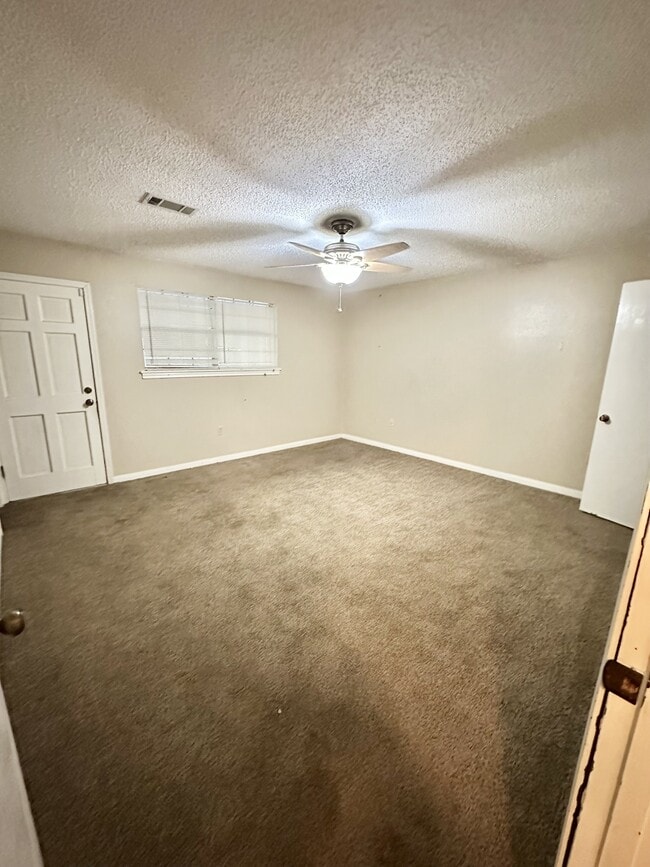 Building Photo - 3572 Madeira Dr