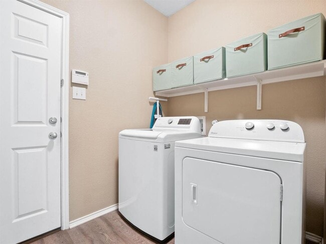 Building Photo - 705 Autumn Sage Way