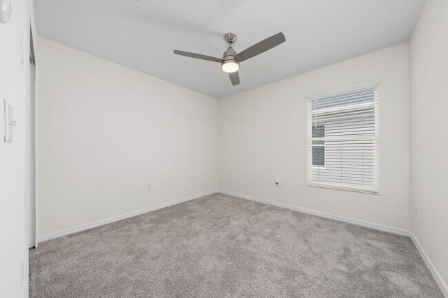 Building Photo - 9061 Oscraft Dr