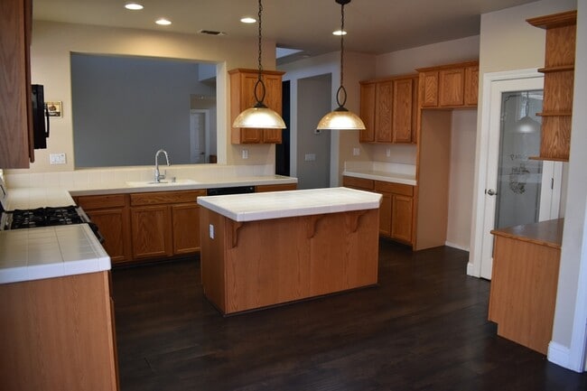 Building Photo - 870 Alabaster Ct