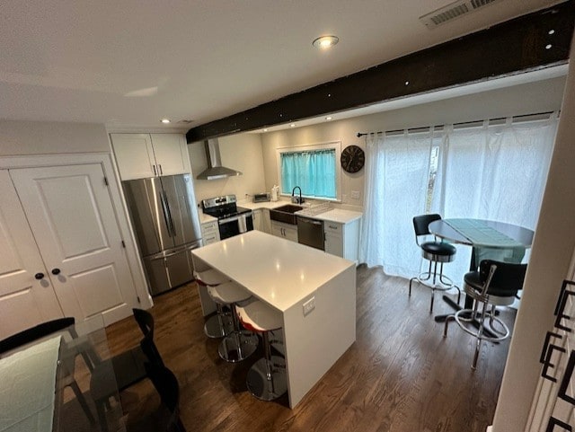 Building Photo - 811 5th Ave