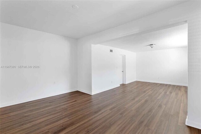 Building Photo - Southwest 26th Street, Miami, FL 33133 - 3 BR 2 BA single-family home