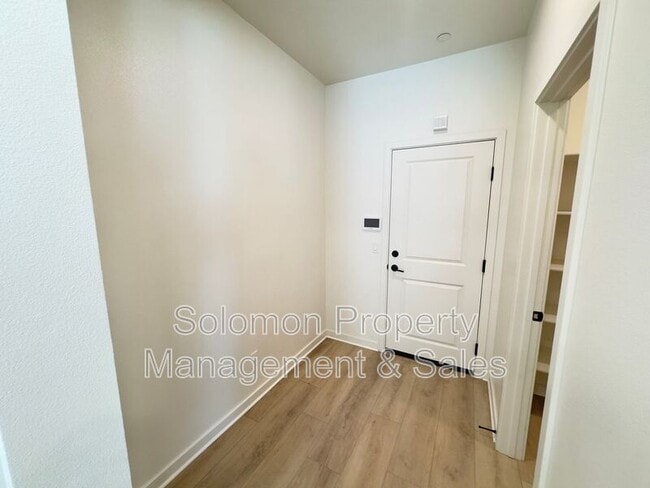 Building Photo - 35245 Orchard Trails