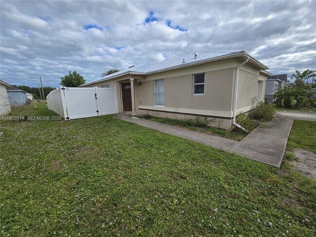 Building Photo - 4876 30th Ave