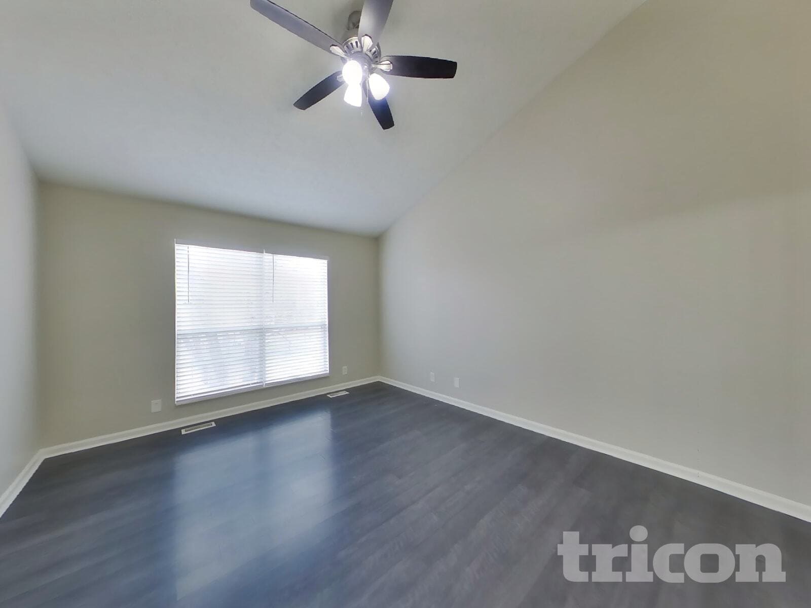 Building Photo - 716 Sweetwater Cir