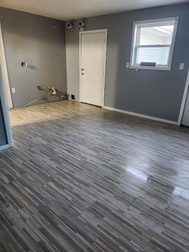 Building Photo - 9822 Brown St