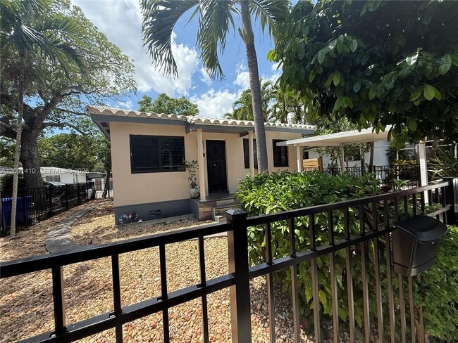 Building Photo - 5530 NW Miami Ct