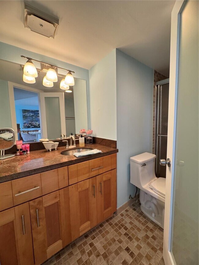 Building Photo - 3545 NE 166th St