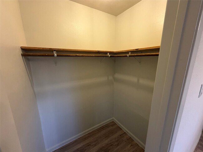 Building Photo - 9215 Loren Ln