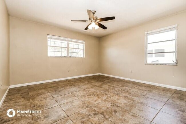 Building Photo - 7310 Star Dust Dr