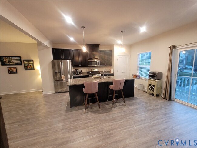 Building Photo - 529 Crofton Village Terrace