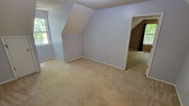 Building Photo - 3 Bed, 2.5 Bath Home in Simpsonville is Av...