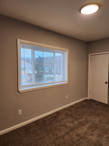 Building Photo - 3948 Murray Ave