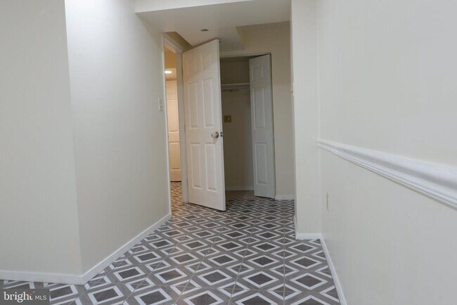 Building Photo - 8284 Mary Lee Ln