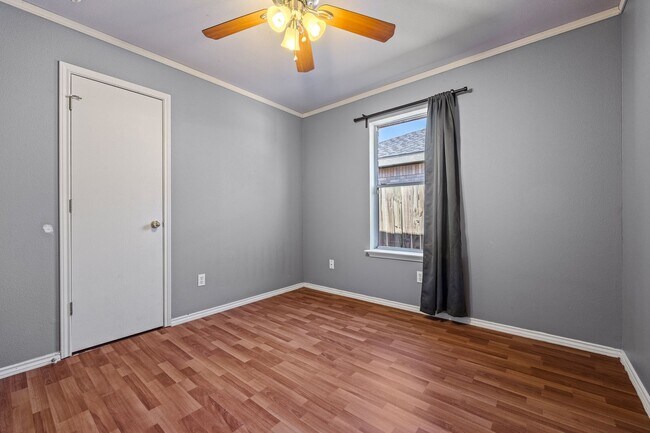 Building Photo - Charming 3-Bedroom Home Near Lackland AFB!