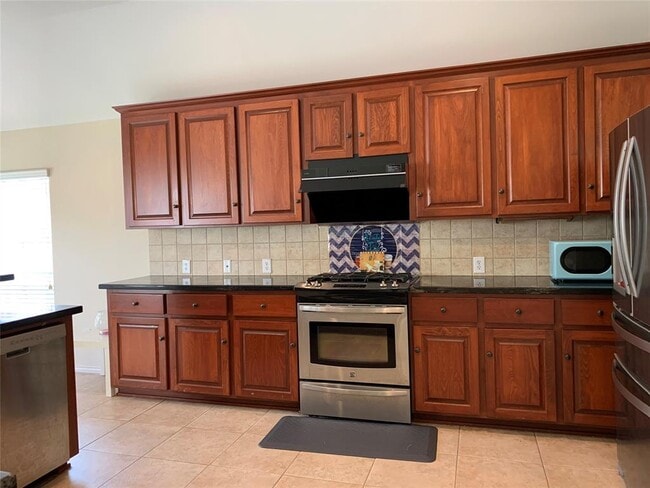 Building Photo - 3023 Aspen Ln