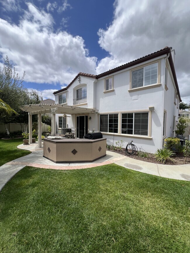 Building Photo - 42251 Harwick Ln