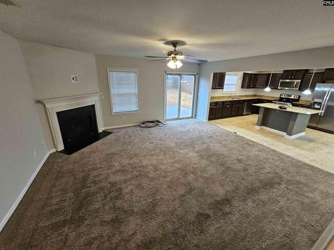 Building Photo - 940 Yarrow Ln