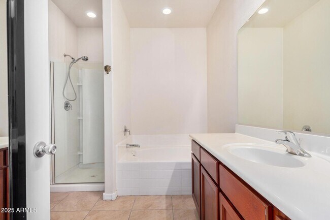 Building Photo - 4880 S 246th Ln