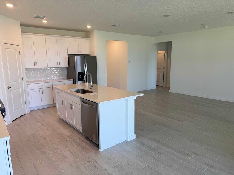 Building Photo - 74 Tequesta Ct