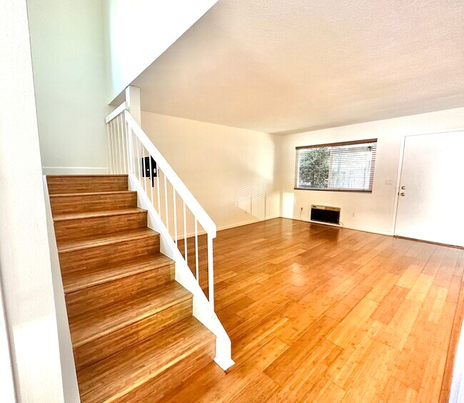 Building Photo - 9505 Easter Way