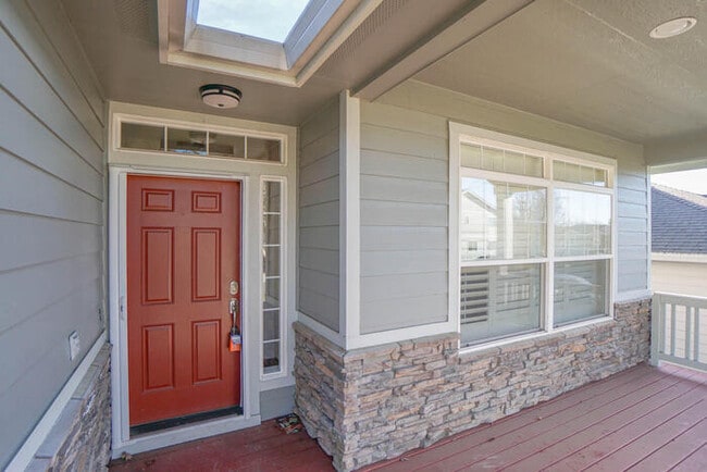 Building Photo - BEAUTIFUL VIEWS of MT. HOOD