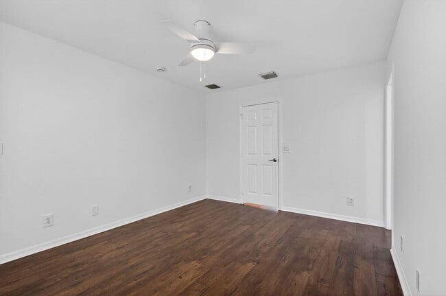 Building Photo - 16218 Sierra Palms Dr